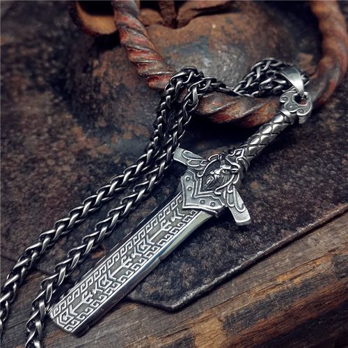 Viking Sword Pendant Men's copper-plated silver vintage broken sword necklace, trendy, versatile, punk, European and American medieval king's sword pendant.