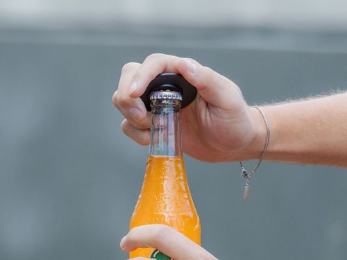 Stand e Abridor de Garrafas