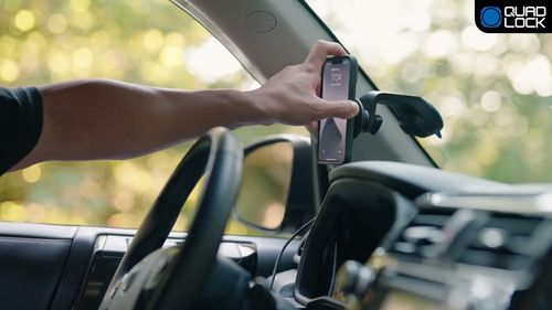 Stand e Abridor de Garrafas