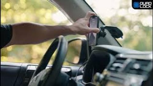 Stand e Abridor de Garrafas