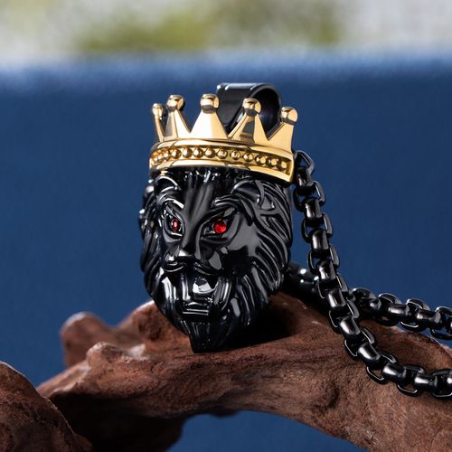 Pingente Helloice Crown King of Lion em Ouro Preto