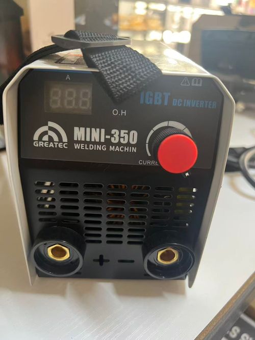 Máquina de Soldadura Manual por Arco Metálico Pequena