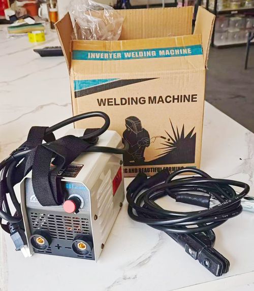 Máquina de Soldadura Manual por Arco Metálico Pequena