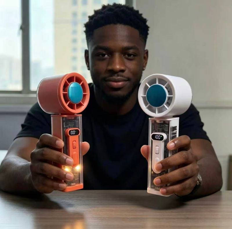 Portable Handheld Fan (Auto-Oscillating)