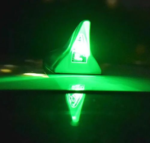 (🔥Luz de aviso solar tipo barbatana de tubarão para automóvel