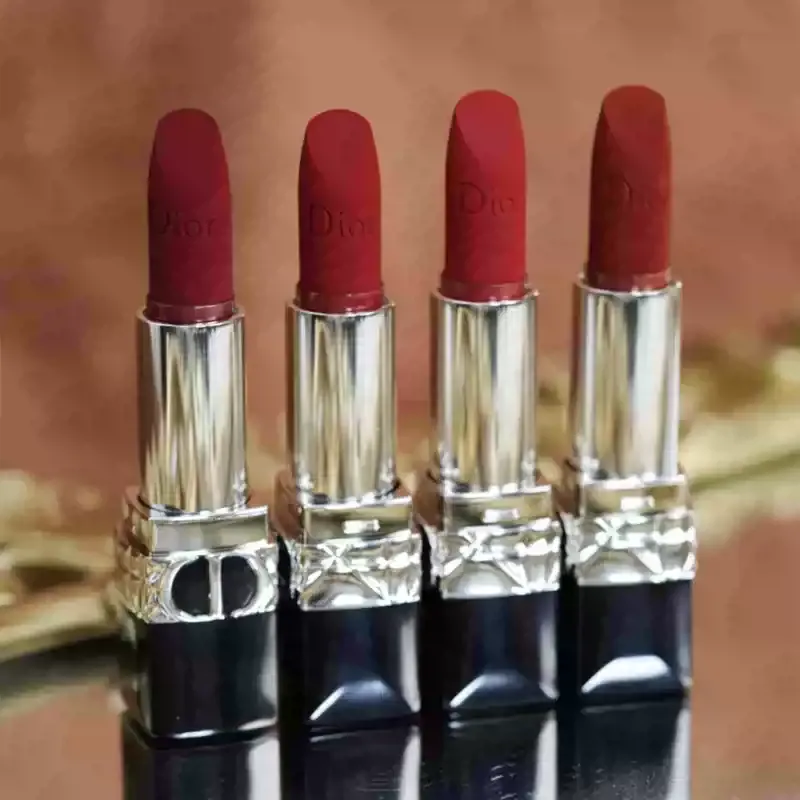 O novo batom acetinado da Dior, CD999 Velvet Matte Lipstick 100 720 840 846 849 869