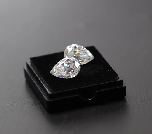 Wholesale Fancy Pear Shape Moissanite DEF Color Moissanite Diamond Stone With Gra Cartificate For Ring Making