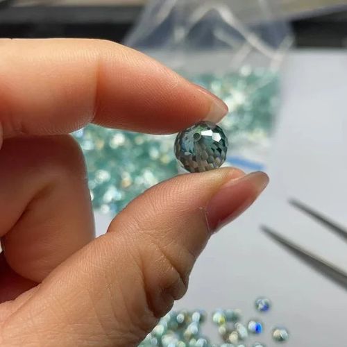 Moissanite beads 8.5ct loose stone with full hole faceted cut green moissanite bead