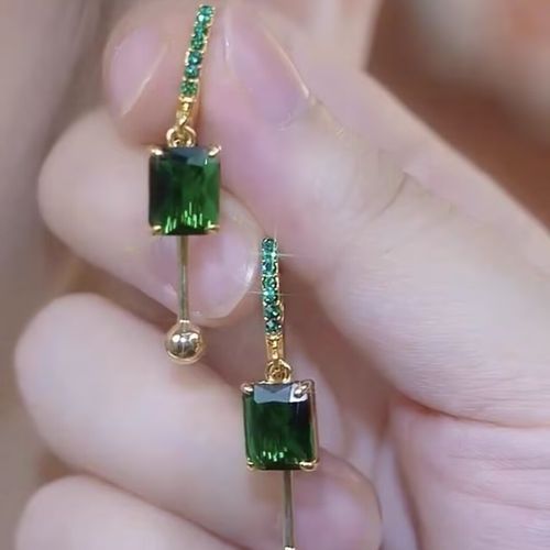 Luxury Emerald Green Crystal Drop Earrings - Gold Plated Geometric Square Dangle Earrings for Women Wedding & Party Jewelry