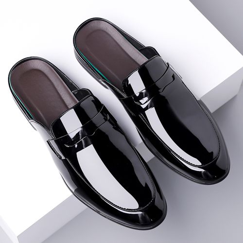 Leather flat-bottomed slip-on half-toe shoes for men, with shiny leather upper, pointed toe.