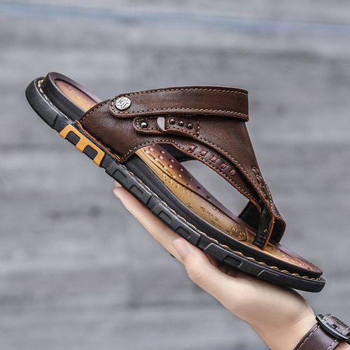 Flip-flops, men's summer large-sized slippers, outdoor beach shoes, pinching men's sandals