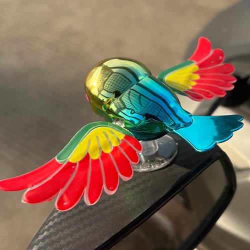 Escort Bird It Will Flap Its wings Flying Birds Frozen Creative Plastic Car Motorcycle Ornament Pendant with Wings Design