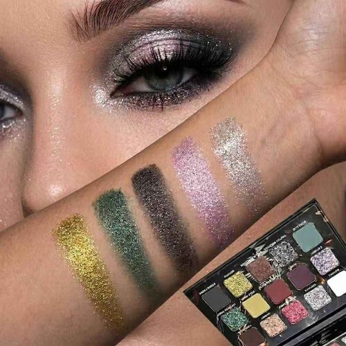 Underground-Themed 15-Color Eyeshadow Palette