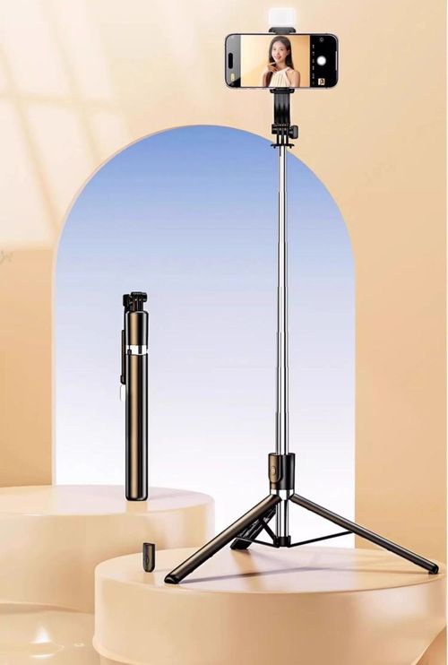 Multifunctional Selfie Stick: Fill Light, Tripod Mode & Telescopic Design