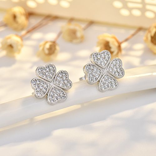 Four Leaf Clover Earrings for Women 18K Gold Plated Copper Lucky 4 Leaf Ear Studs Jewelry Gift