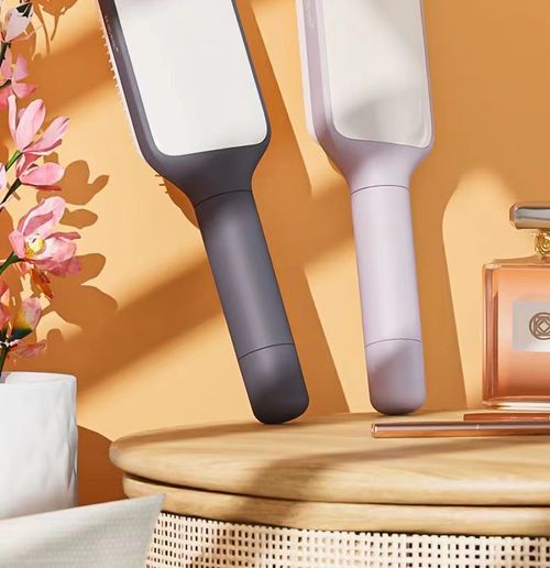 Latest New Self-Cleaning Hair Brush Retractable Hair Bristle Hair Brush