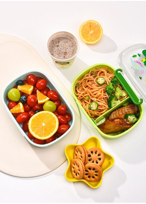 New Arrival Cute Plastic Kids Bento Box with Spoon Microwave Safe BPA Free Leakproof School Food Storage Container