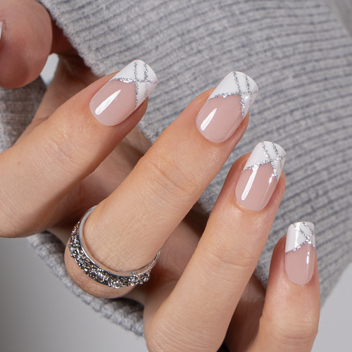 💅Press-on Nails Dainty Stitch – M Squoval💅