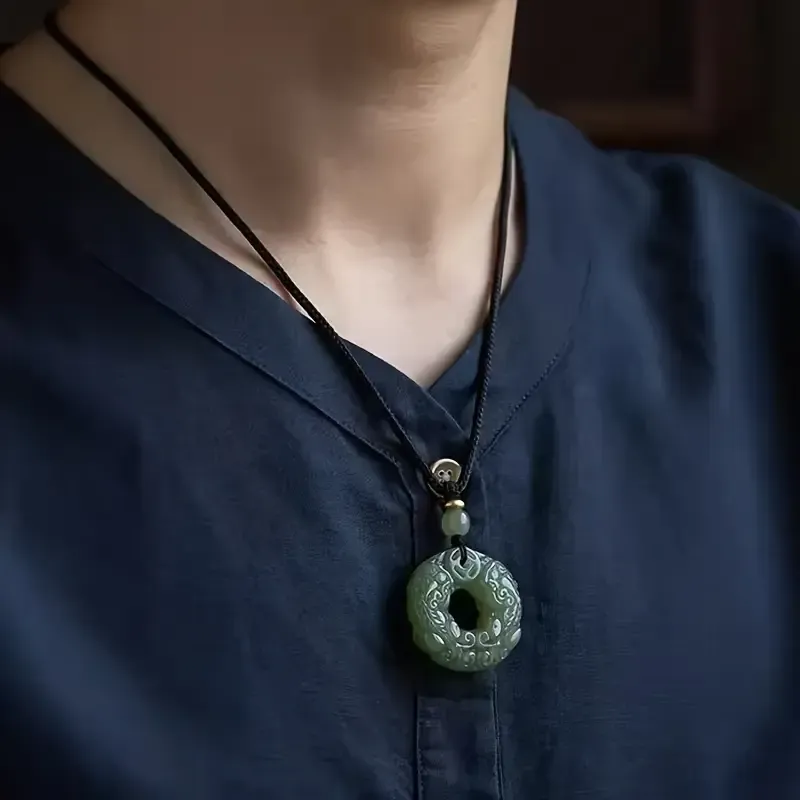 Natural Chinese Chalcedony Hand Carved Jade Pendant Necklace Fashion Lovers Jewelry Carved Agate Black Buckle Pendant