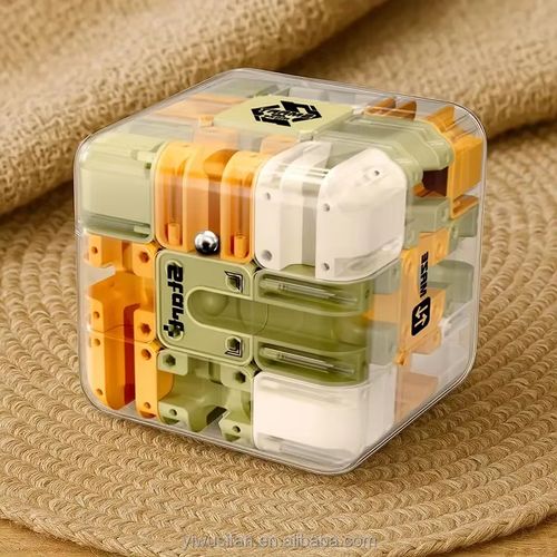 3D maze cube