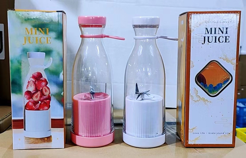 420ml Portable Electric Smoothie Blender and Mini Travel Fruit Juicer Blender USB Power Supply