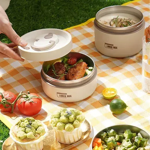Portable Insulated Lunch Container     A set of four