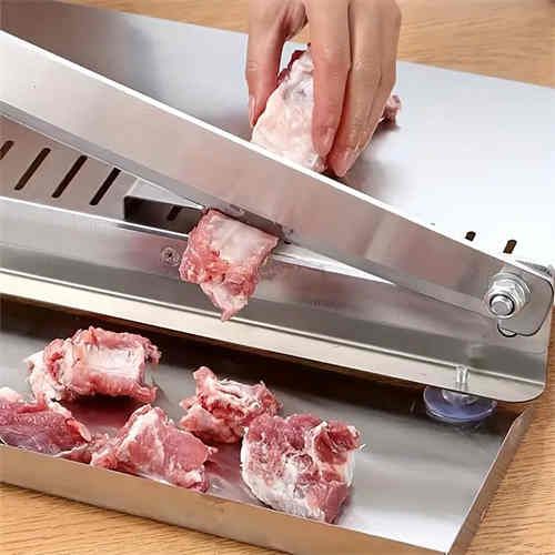 Easy to clean stainless steel manual meat cutter - perfect for frozen beef, vegetables and bones - the ideal kitchen gadget