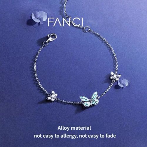 Elegant Butterfly Necklace & Bracelet Set - Glow in Style (2 Pieces)