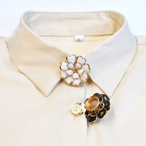 2PCS Floral Button Jewelry Clip Set