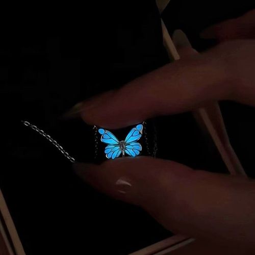 Elegant Butterfly Necklace & Bracelet Set - Glow in Style (2 Pieces)