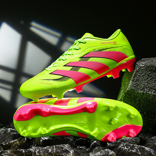 Outdoor soccer shoes with long studs