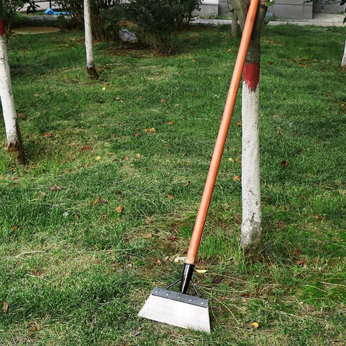 Cleaning blade shovel farming tools