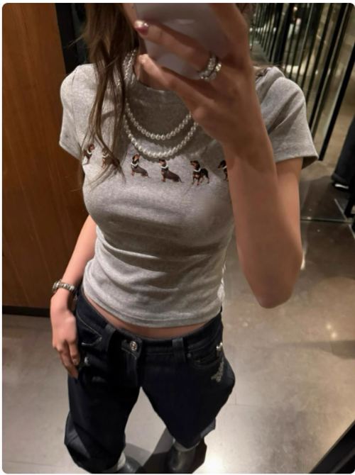 金珍妮同款臘腸狗印花修身辣妹正肩短款圓領短袖t恤上衣女