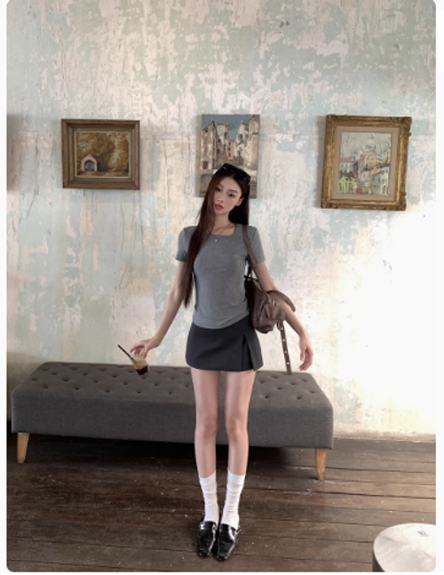 a字半身裙女2025新款春秋超火包臀灰色裙子小個子西裝短裙