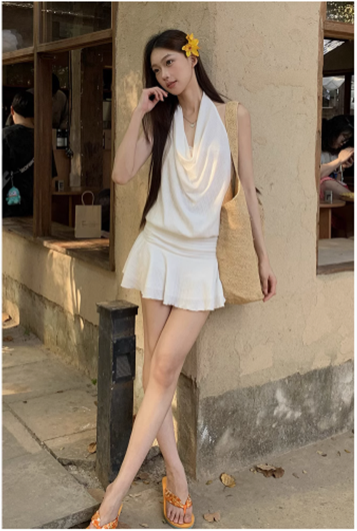 白色連衣裙女夏2025新款掛脖吊帶法式小個子高級感顯瘦裙子