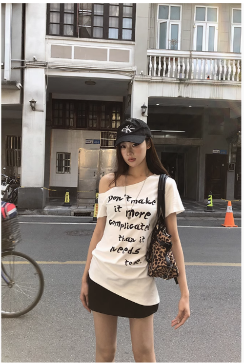 短袖t恤女新款爆款夏季修身辣妹顯瘦白色露肩斜肩上衣