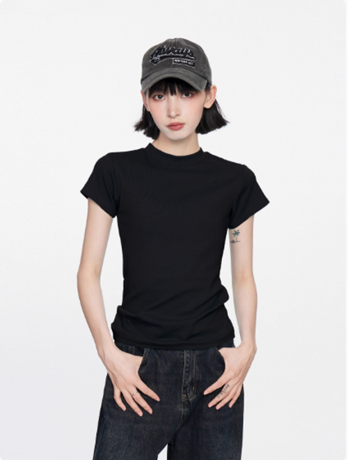 黑色正肩短袖t恤女夏2025新款短款修身緊身美式半袖內搭打底上衣
