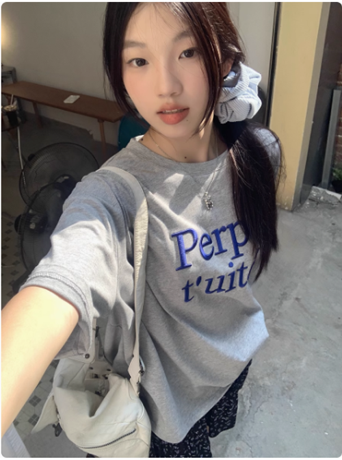 短袖t恤女夏季小衫新款灰色正肩設計感小衆寬鬆上衣女