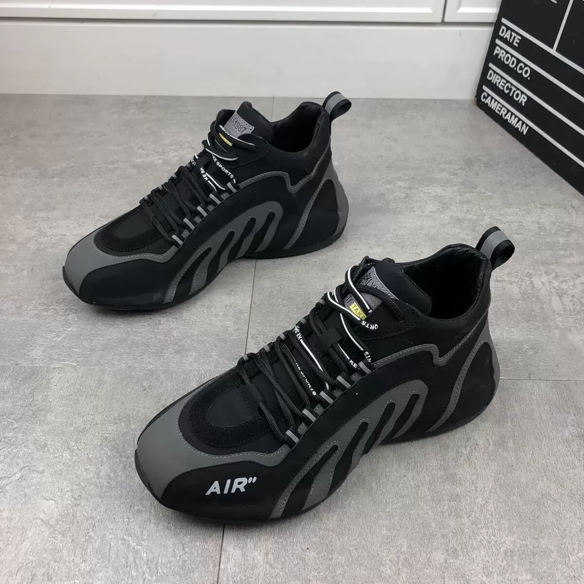 Men's soft sole breathable running shoes