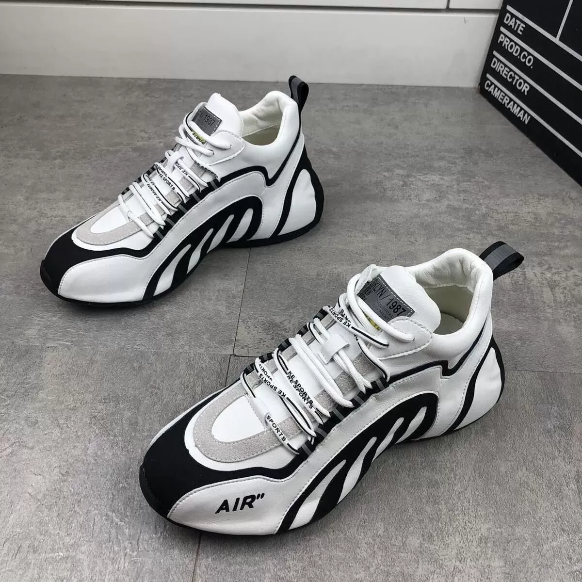 Men's soft sole breathable running shoes