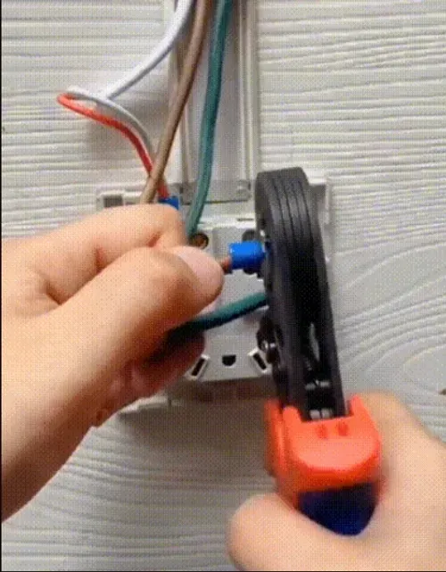 Crimping pliers and 1300pcs nails