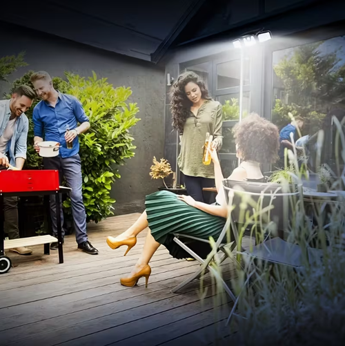 Tri-fold Solar Light