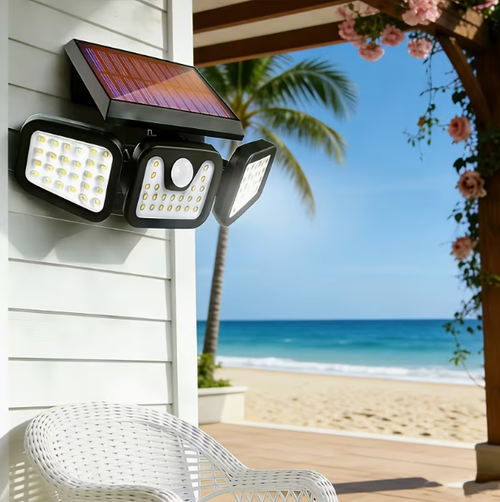 Tri-fold Solar Light