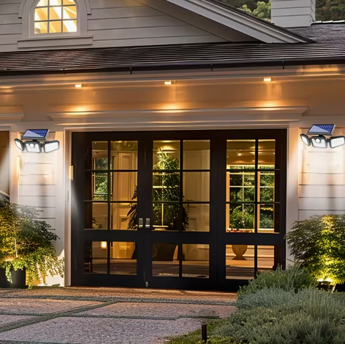 Tri-fold Solar Light