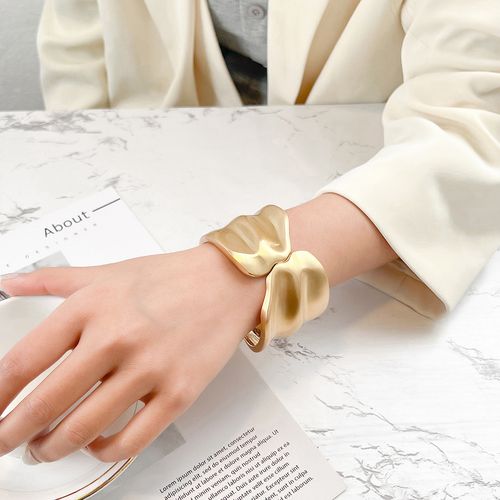 High-end personalized alloy electroplated open bracelet