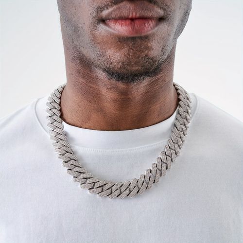 👨‍👩‍👧‍👦💎Premium Diamond-Encrusted Cuban Link Chain💫