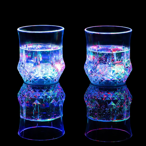 Light up Clear Plastic 7oz Transparent Crystal Pineapple LED Cups for Bar DJ Rave Christmas Party Drinking Decorations