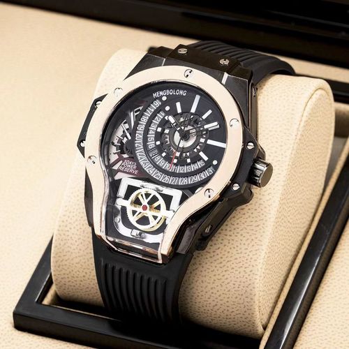 The same stylish large dial men's watch as Messi and Statham