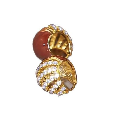 Exquisite, fashionable, light-luxury and high-end red double-sided zircon teardrop-shaped ear studs, which are versatile and can match various styles. They are also niche and retro ear hoops.