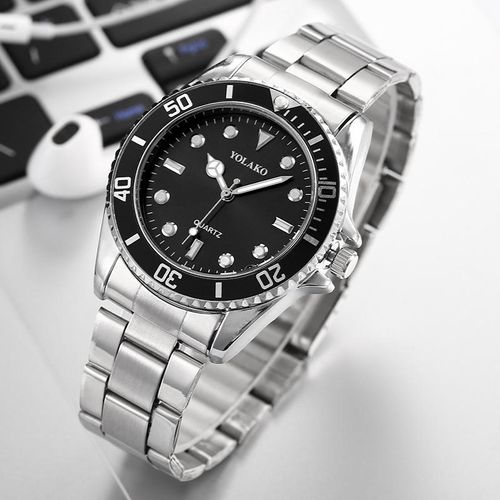 Green Submariner Style: New Business Quartz Watch with Luminous Dial & Steel Strap